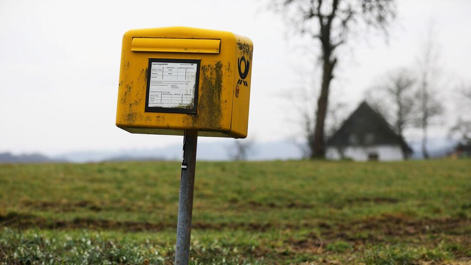 Pressekonferenz zu Post- und Telekommunikationsbranche