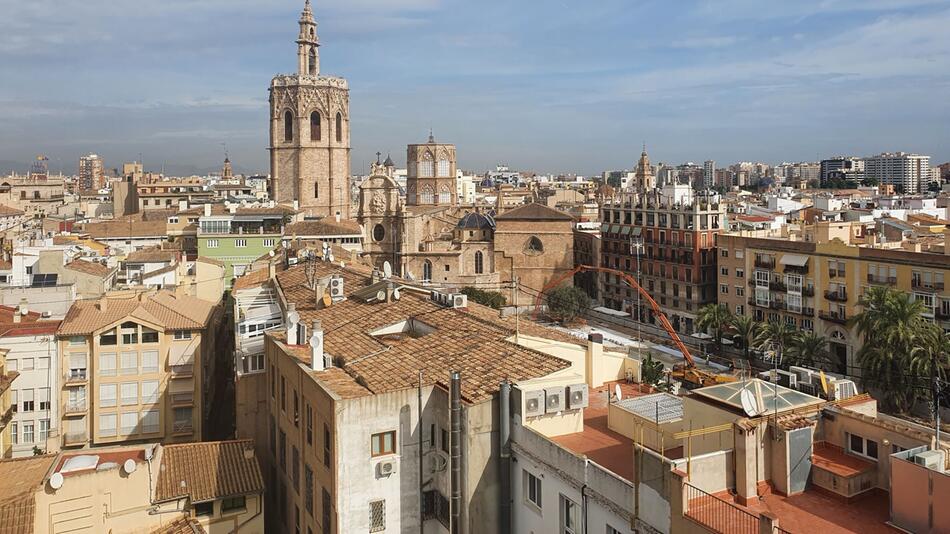 Kathedrale von Valencia überragt die Altstadt