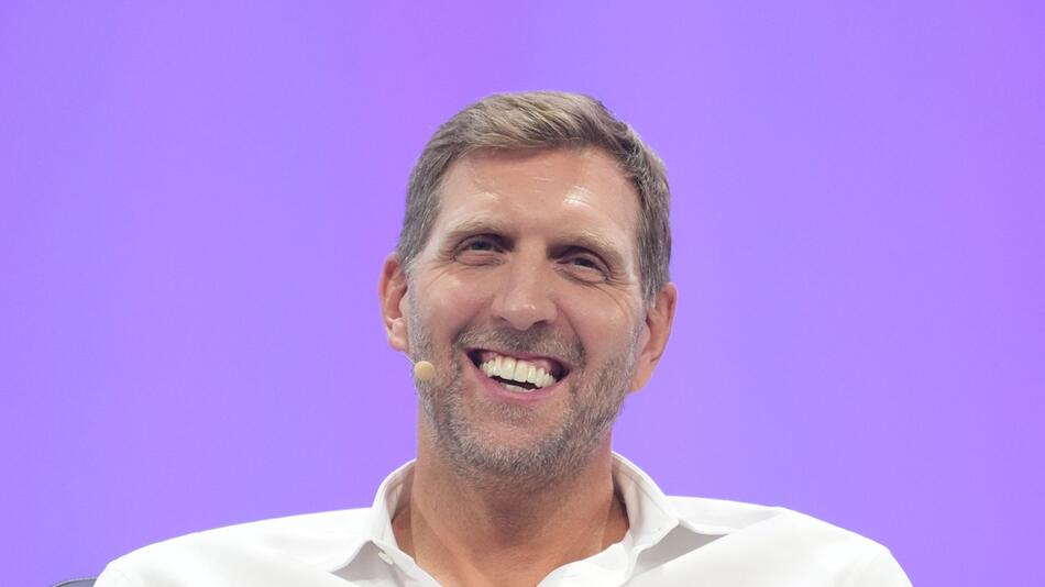 Dirk Nowitzki bei der Hamburger Digitalmesse OMR