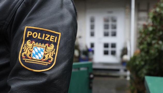 Polizei in Mittelfranken gibt Schüsse ab – 25-Jähriger lebensgefährlich verletzt