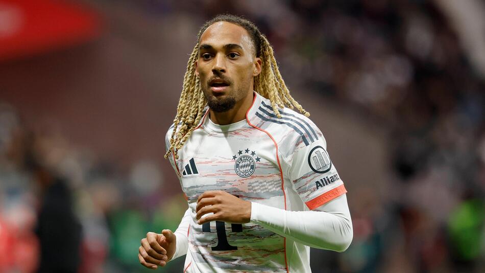 Sacha Boey, FC Bayern München, Fußball