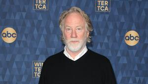 Timothy Busfield sieht sich mit schweren Vorwürfen konfrontiert - jetzt zieht die ...