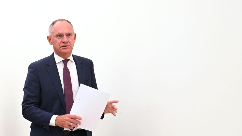Innenminister Gerhard Karner (ÖVP) lobt die Ermittler