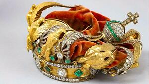 Bei Louvre-Coup zerquetscht: Historische Krone kann gerettet werden