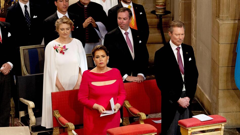 Erbgroßherzog Henri (r.), hier neben Ehefrau Maria Teresa, übergibt kommende Woche den Thron an ...