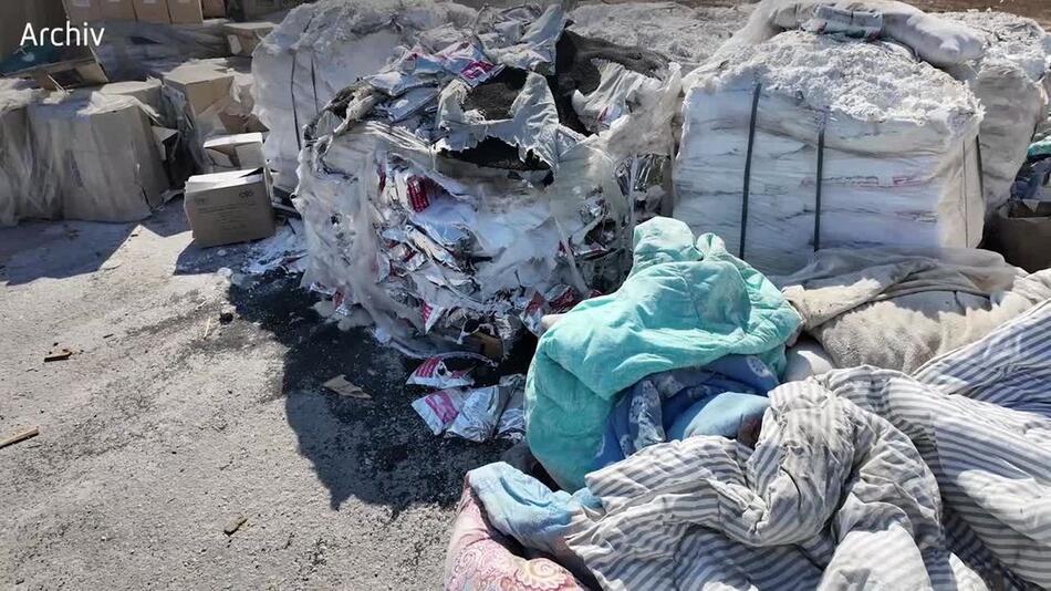 Hungerkrise in Gaza: Israels Armee wirft Hilfsgüter ab
