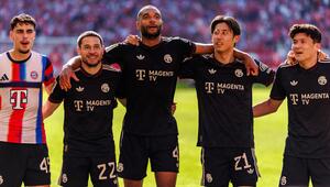 Raphael Guerreiro (2.v.l.) wird das Spiel gegen Paris verpassen.