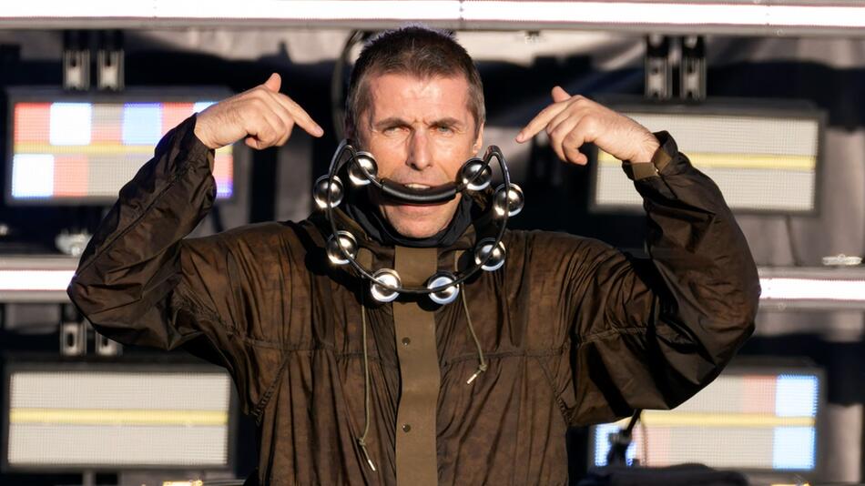 Liam Gallagher auf der Bühne der Oasis-Reunion.
