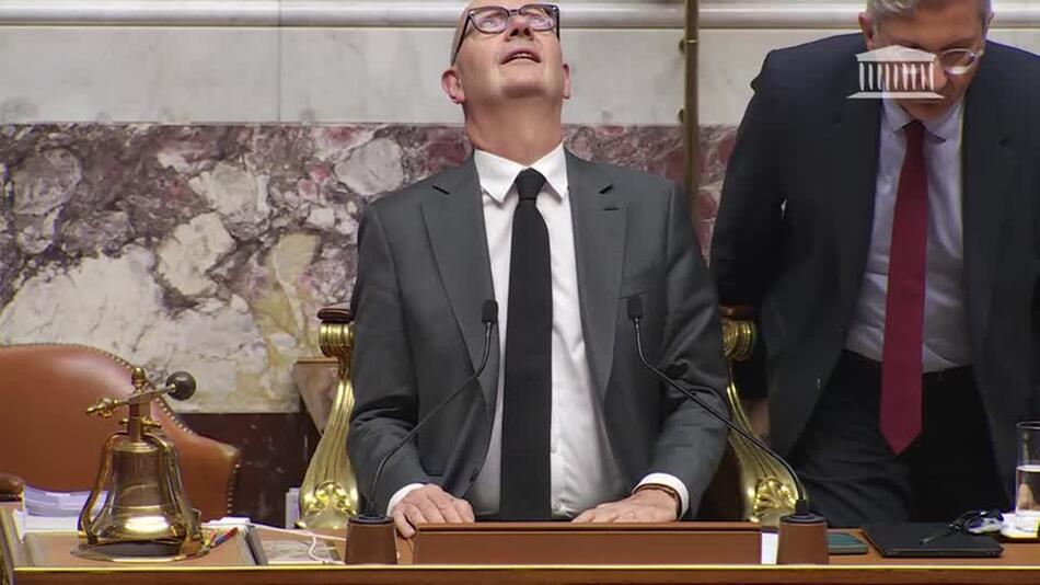 Unwetter über Paris - Parlament unterbricht Sitzung wegen Dach-Leck