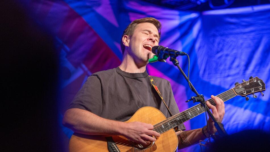 Konzert: Sänger Oimara