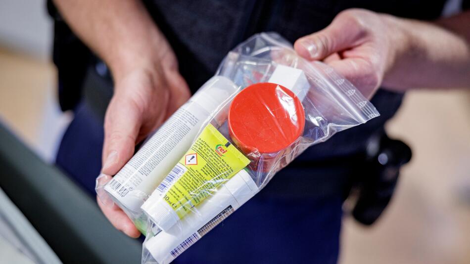 Tipps für Passagiere: Lieber keine Spritzpistole ins Handgepäck