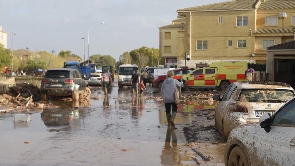 Neue Unwetter bedrohen Spanien - noch 17 Vermisste