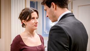 "Sturm der Liebe": Olivia (l.) ist vor Massimo erleichtert, dass der Anruf nur ein ...