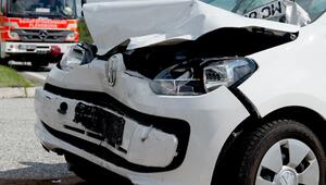 Beschädigtes Auto nach einem Unfall