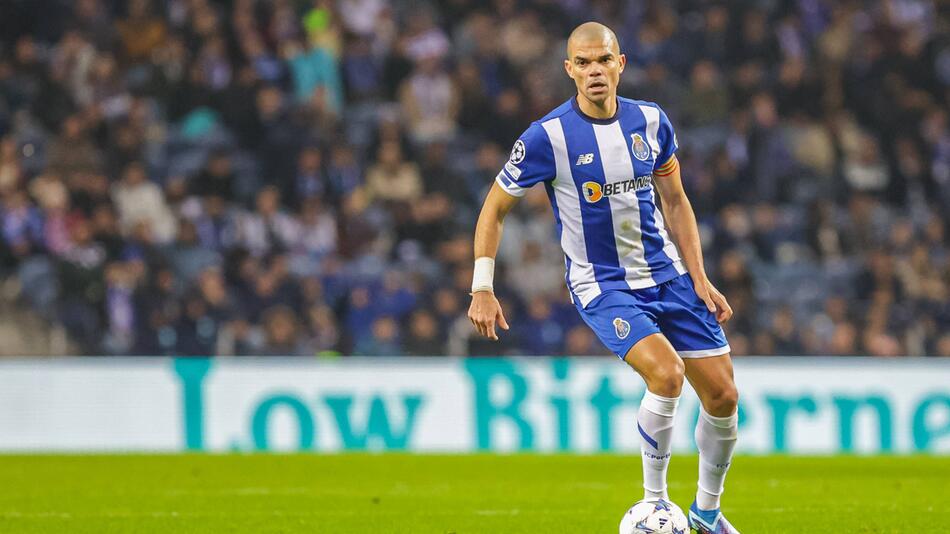 Pepe vom FC Porto im Spiel gegen den FC Royal Antwerpen.