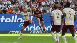 Jonathan Burkardt köpft zum 1:0.