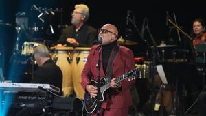 Israel Houghton