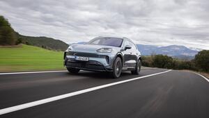 Fahransicht Porsche Cayenne Electro