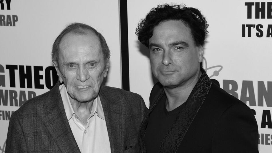 Bob Newhart (li.) und Johnny Galecki bei einer "The Big Bang Theory"-Party.