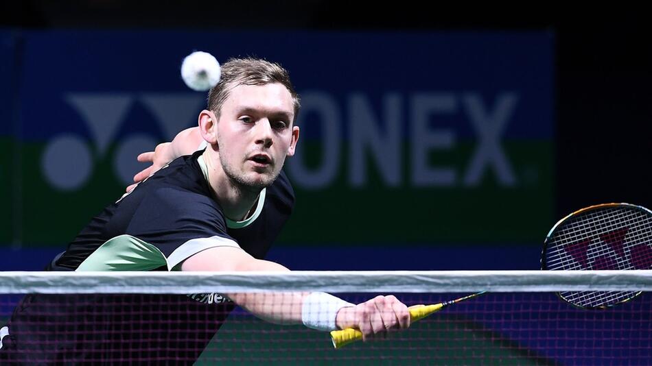 Badminton-Profi hat den Tod seiner Zwillings-Babys bekannt gemacht.