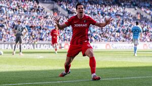 Igor Matanovic jubelt nach seinem Treffer gegen Celta Vigo.