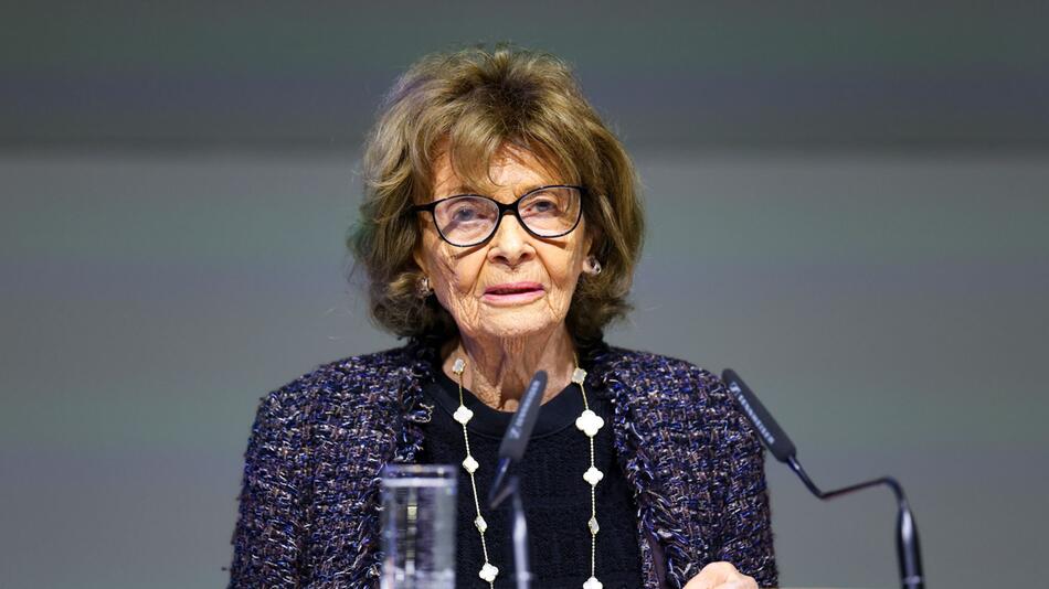 Charlotte Knobloch, Holocaust-Überlebende