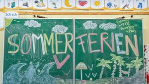  Die Sommerferien sollen zwei Wochen früher starten