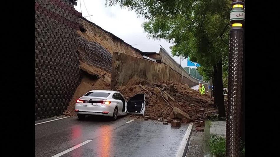 Südkorea: Tödliche Folgen nach Einsturz einer Straßenmauer