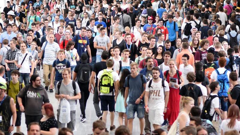 Besucher bei der Gamescom