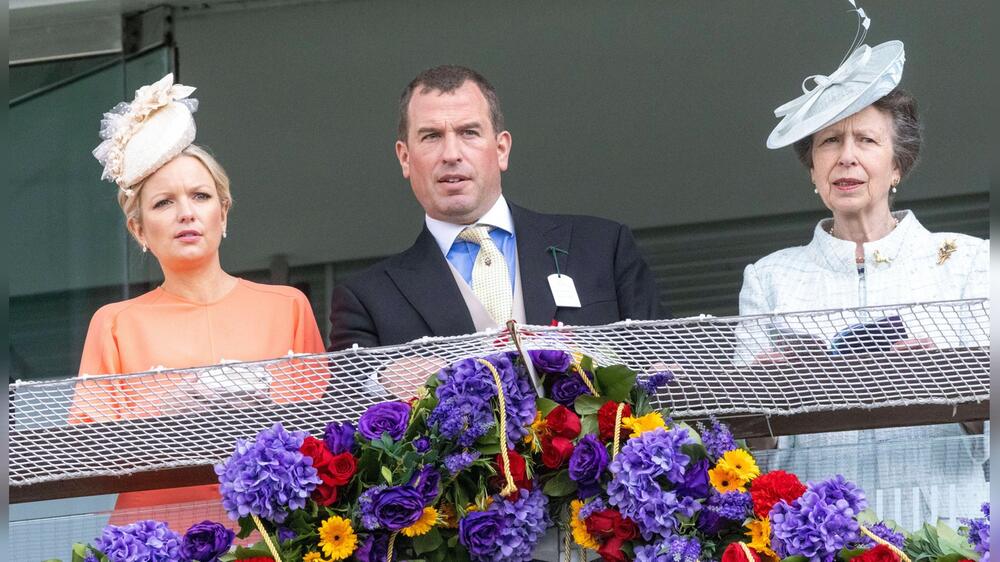 Peter Phillips und Lindsay Wallace bei einem Pferderennen im Juni 2022.