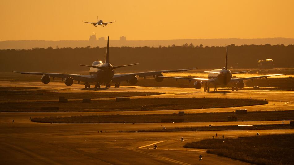 Flughafen in der Abendsonne