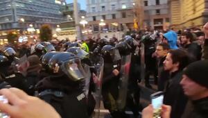 Proteste in Belgrad: Studenten und Polizei geraten aneinander