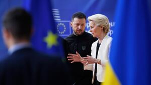 Ursula von der Leyen (r) und Wolodymyr Selenskyj