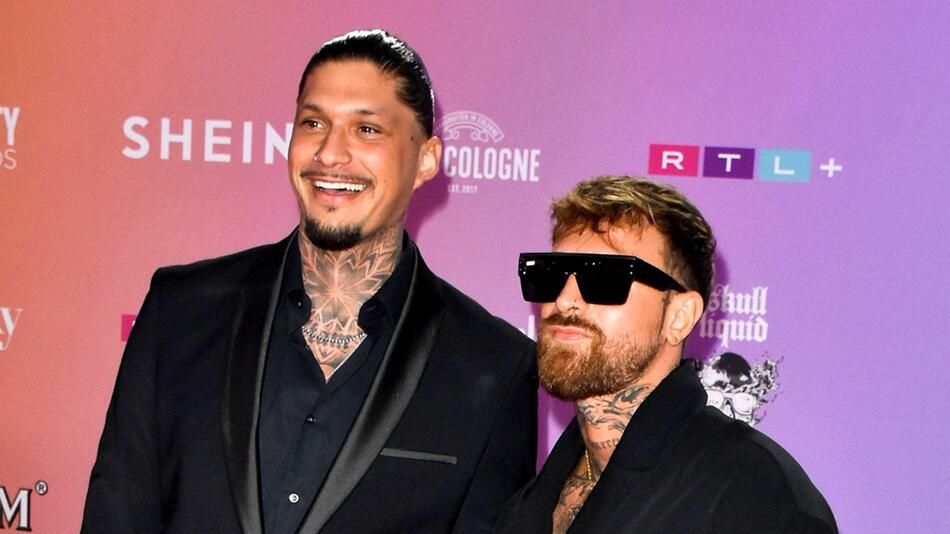 Yasin Mohamed (l.) und Gigi Birofio auf dem roten Teppich im letzten Dezember.