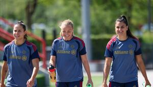 Lena Oberdorf, Glodis Perla Viggosdottir, Jovana Damnjanovic