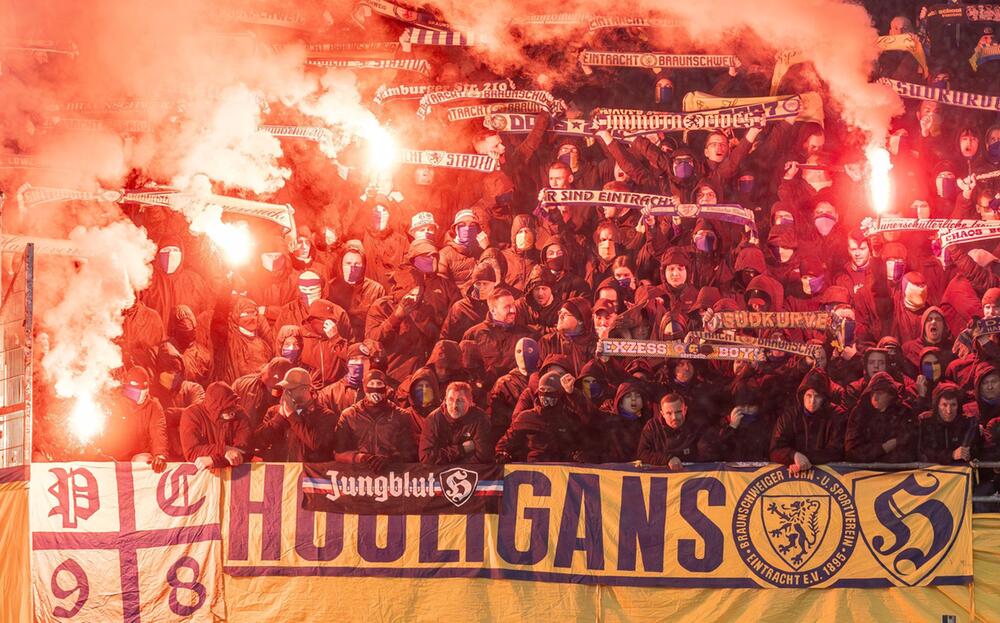 Fans im Fußballstadion