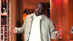 Vom Arbeitslosen zum Milliardär: Khaby Lame und sein KI-Imperium