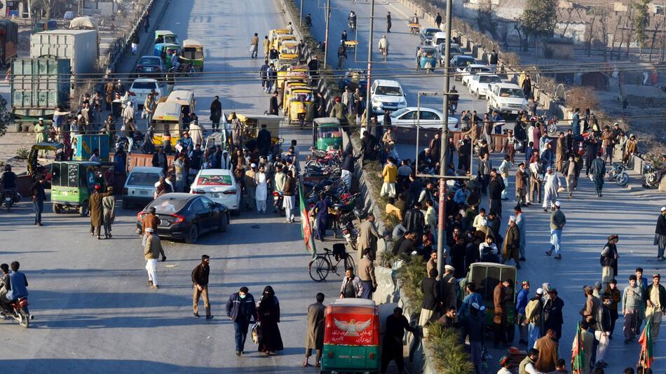 Straßenblockade nach Wahlen in Pakistan