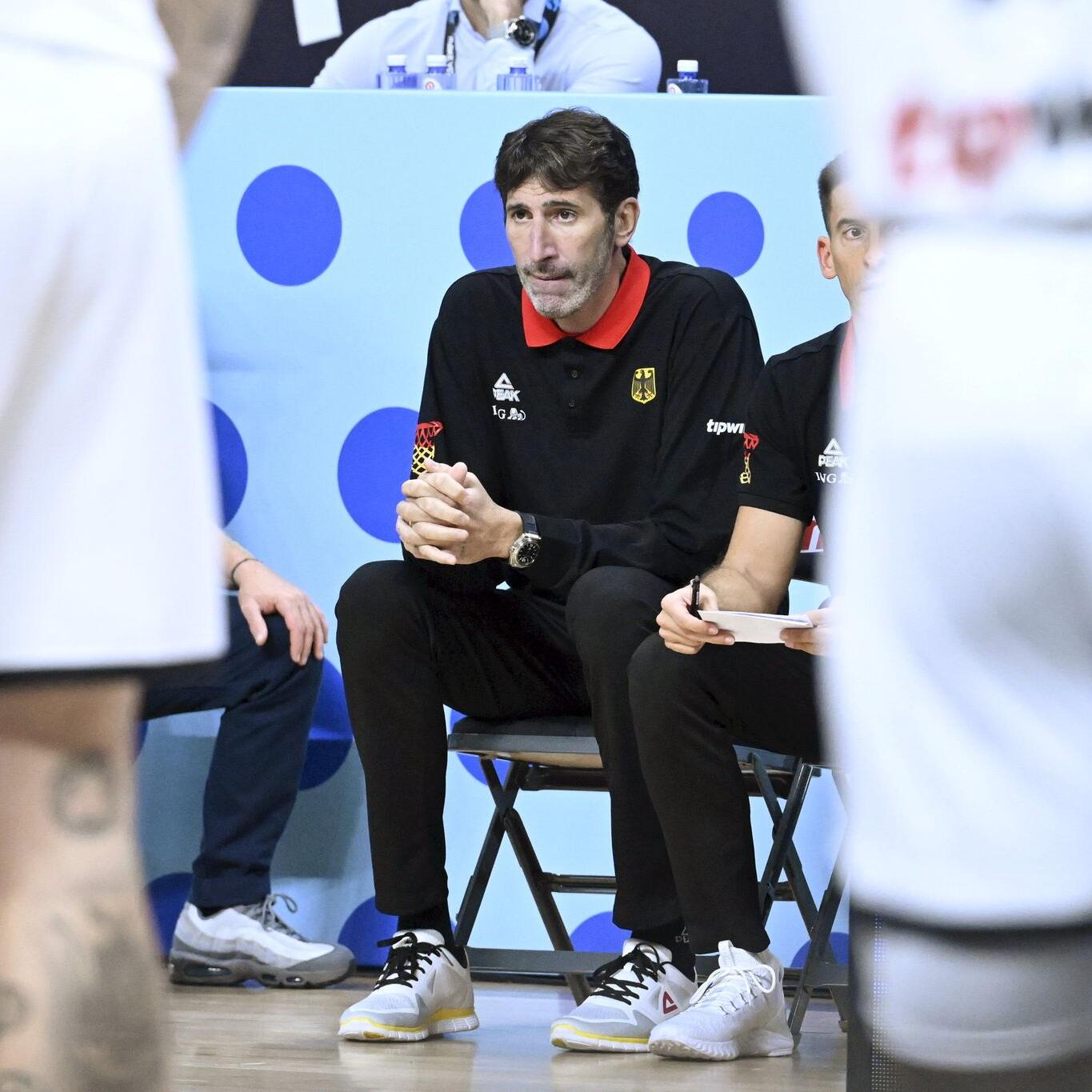 The crowd reacts to the scandal