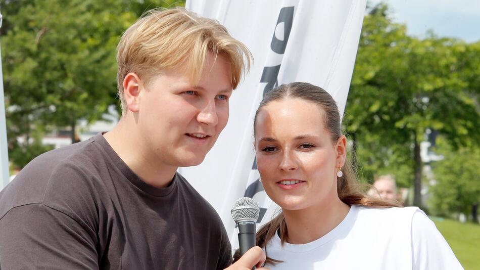 Prinz Sverre und Prinzessin Ingrid Alexandra zeigten auch am Mikrofon, dass sie ein ...