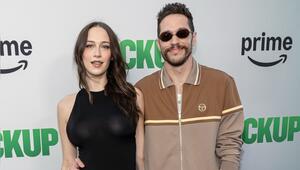 Elsie Hewitt und Pete Davidson sind seit März 2025 ein Paar.