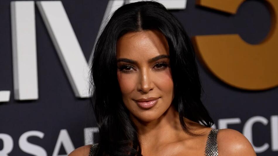 Instagram-Story: Kim Kardashian überrascht mit Cheri Cheri Lady