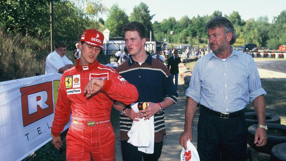 Formel-1-Star Michael Schumacher, sein Bruder Ralf Schumacher und der damalige Manager Willi ...