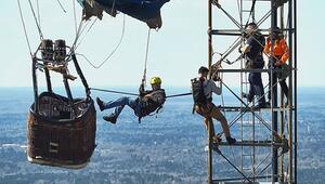Spektakuläre Rettung in 280 Metern Höhe: Heißluftballon prallt gegen Sendemast