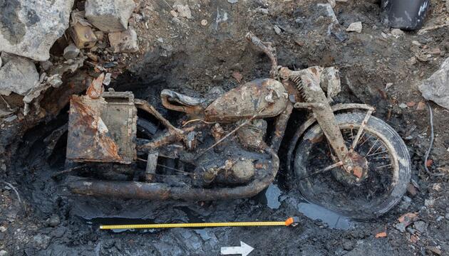 Niedrigwasser der Donau gibt Wehrmachtsmotorrad frei