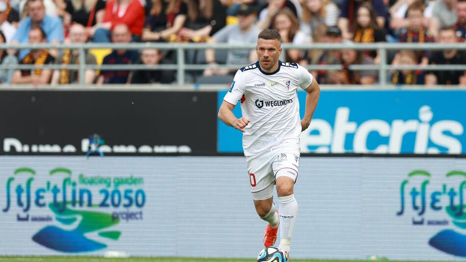 Lukas Podolski könnte nach der Saison seine Karriere beenden.