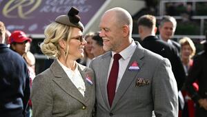 Zara und Mike Tindall zeigten sich verliebt bei einem Pferderennen in Ascot.