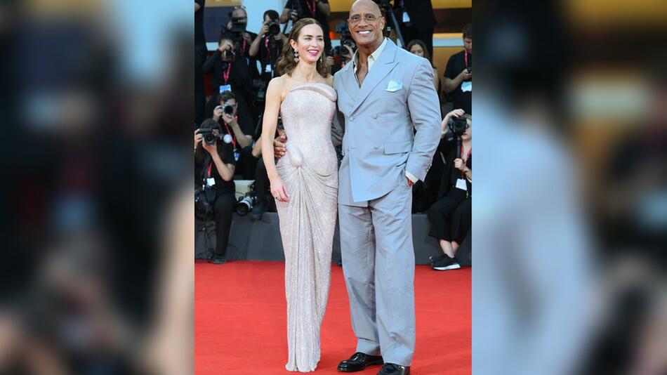 Emily Blunt erschien mit Dwayne Johnson auf dem roten Teppich.