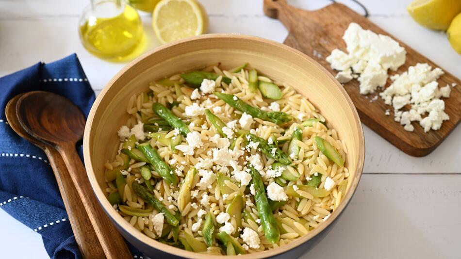 Mediterraner Nudelsalat