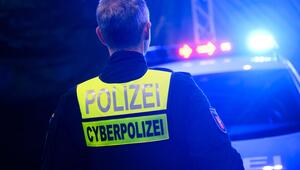 Polizist von der zentralen Ansprechstelle Cybercrime im Landeskriminalamt Niedersachsen